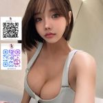 彼女のスタイルはとてもリアルで、豊満なボディラインが魅力的。