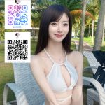 彼女の肌は透き通るように白くて綺麗。体はふにゃっと柔らかくて、触れるたびに癒される。