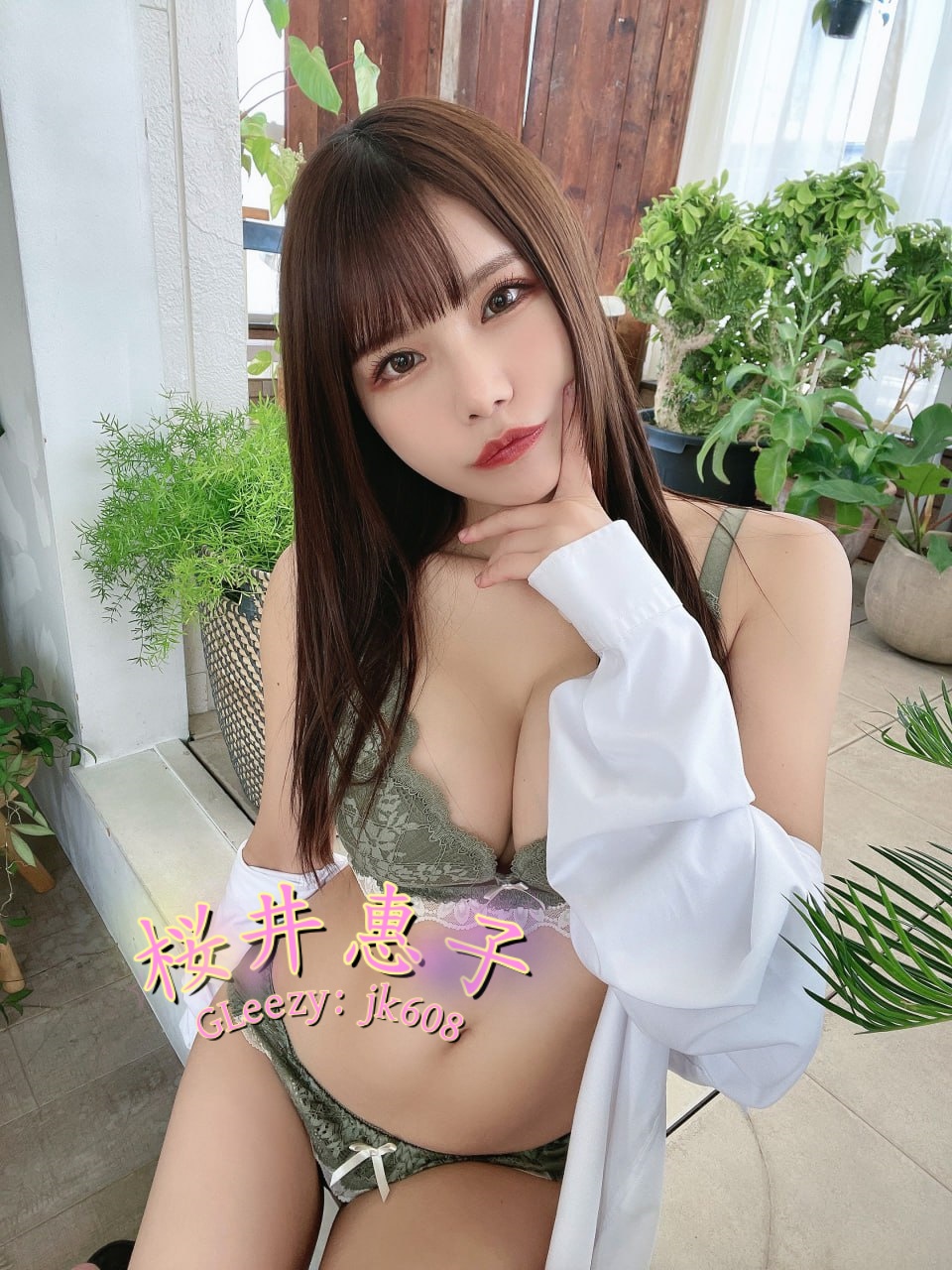 ちょっと小悪魔で、ちょっと甘えん坊──まるで隣に住んでる誘惑系のお姉さん。