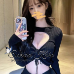 ベッドの上では特に積極的で、視線やキス、小さな仕草で少しずつ誘惑し、雰囲気を最高潮に盛り上げてくれます。