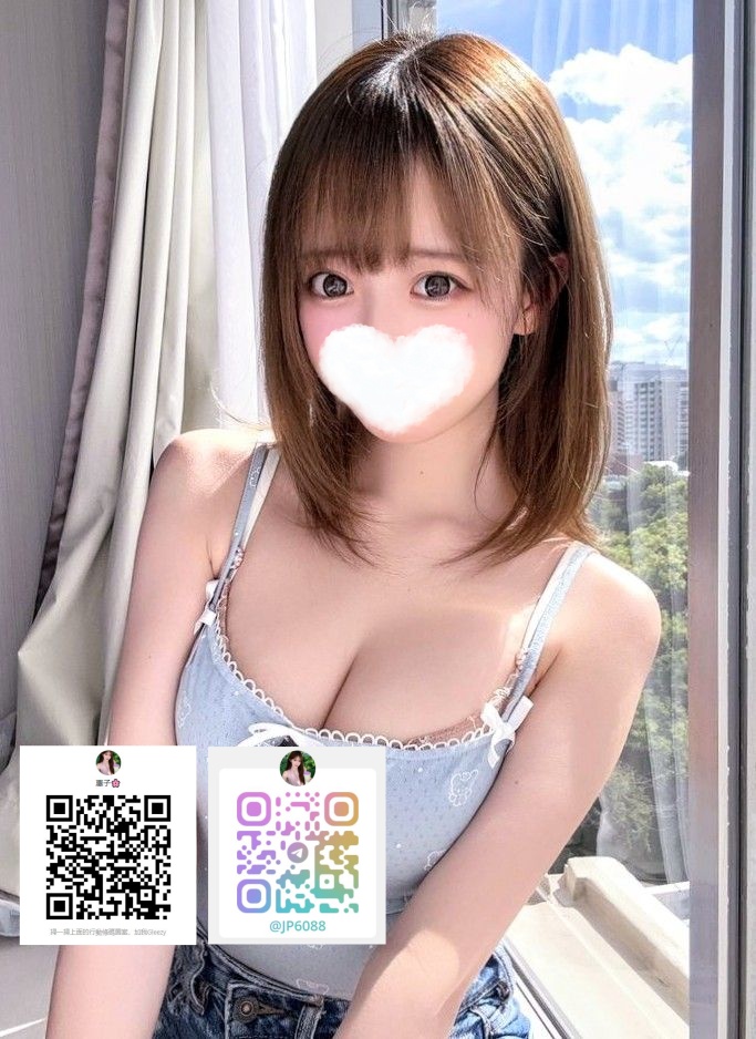 ショートヘアの彼女が現れると、新鮮な空気に甘い香りが混ざり、思わず目で追ってしまう。