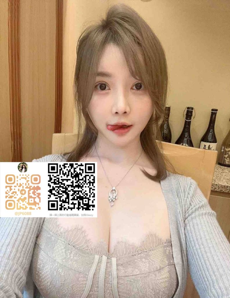 ただ合わせるだけでなく、積極的に誘惑してくれる。キスをするだけで欲望が燃え上がり、舌先や身体の動きで極限まで刺激。